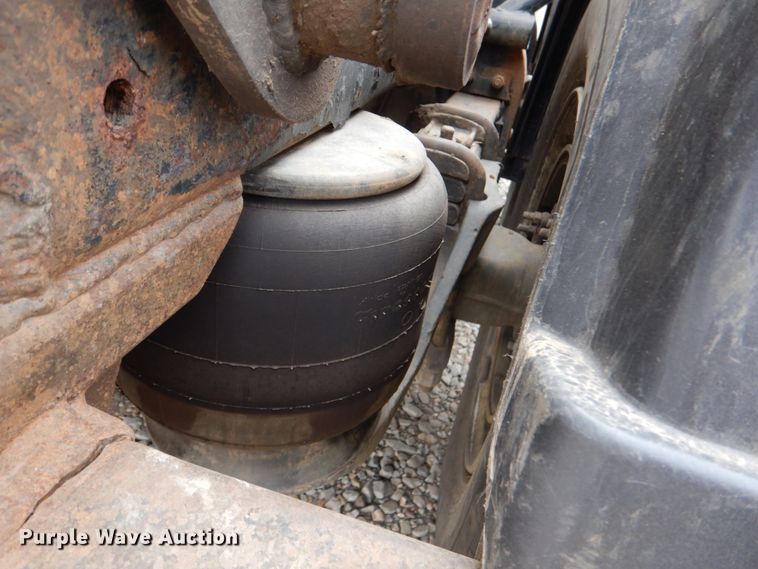 image for item DJ0253 2001 Peterbilt 379  roll off container truck