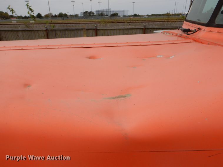 image for item DJ0253 2001 Peterbilt 379  roll off container truck