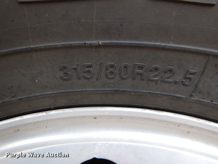 image for item DJ0253 2001 Peterbilt 379  roll off container truck