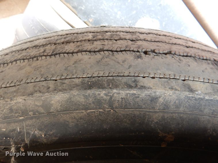 image for item DJ0253 2001 Peterbilt 379  roll off container truck