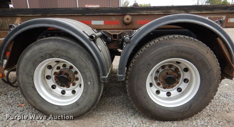 image for item DJ0253 2001 Peterbilt 379  roll off container truck