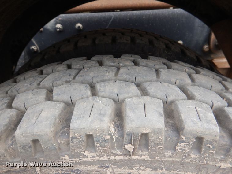 image for item DJ0253 2001 Peterbilt 379  roll off container truck