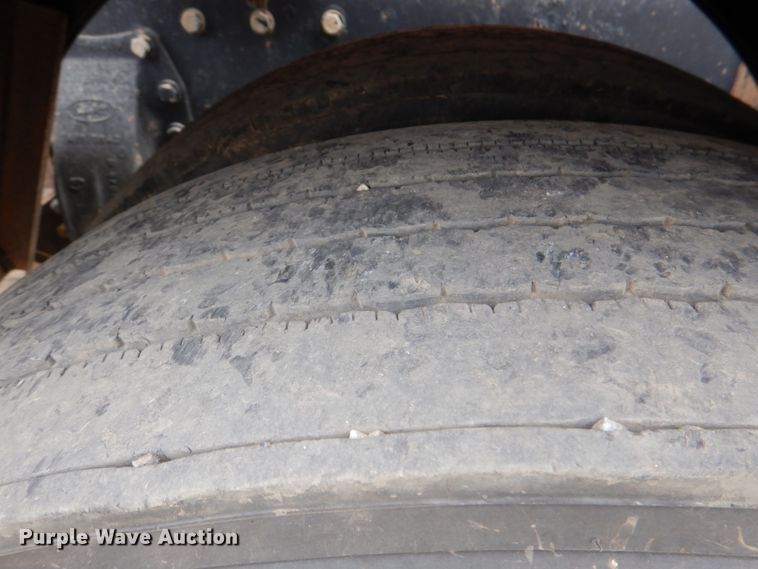 image for item DJ0253 2001 Peterbilt 379  roll off container truck