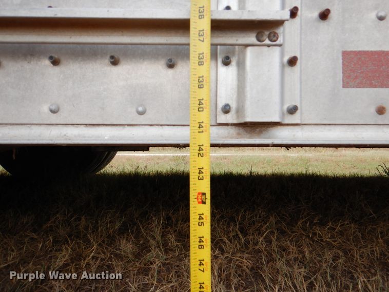 image for item DJ0752 2003 Merritt Gold Line livestock trailer