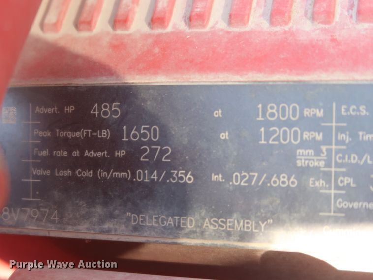 image for item DJ1752 2015 Peterbilt 389  semi truck