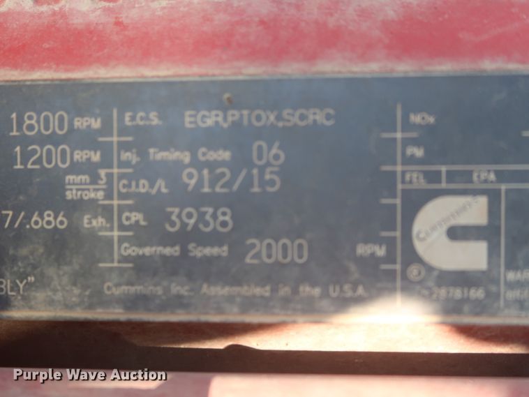 image for item DJ1752 2015 Peterbilt 389  semi truck