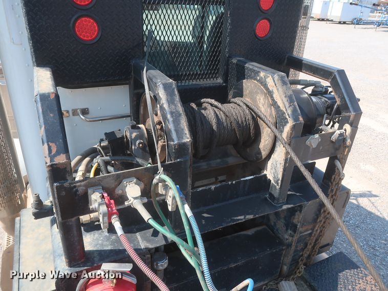 image for item DJ1752 2015 Peterbilt 389  semi truck