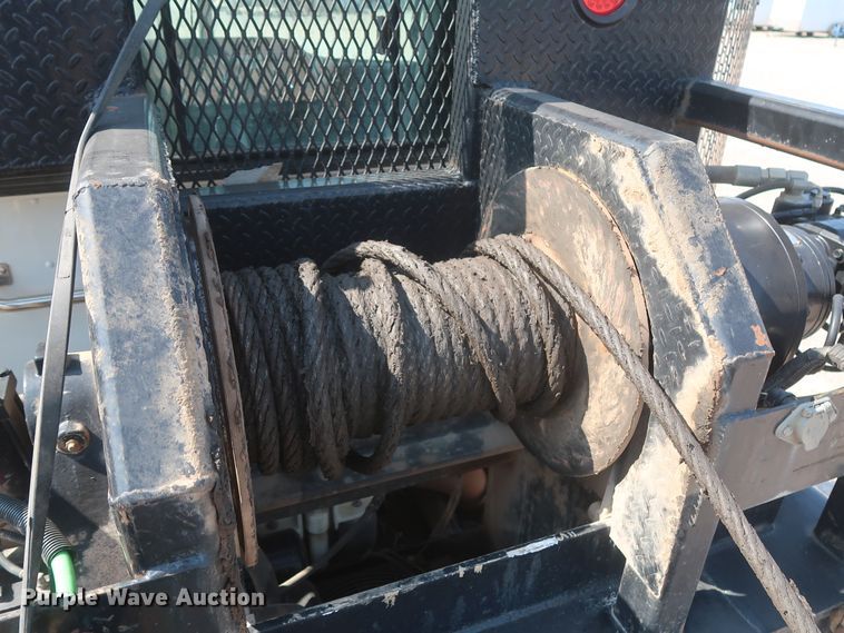 image for item DJ1752 2015 Peterbilt 389  semi truck