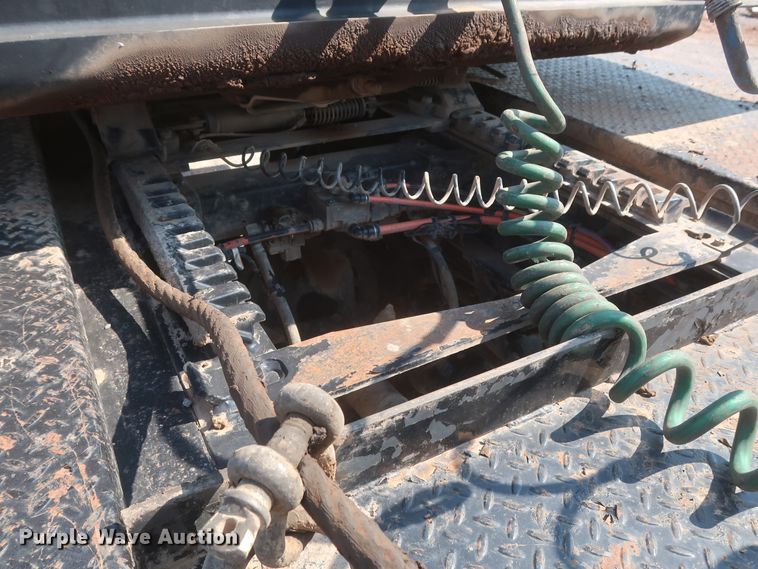 image for item DJ1752 2015 Peterbilt 389  semi truck