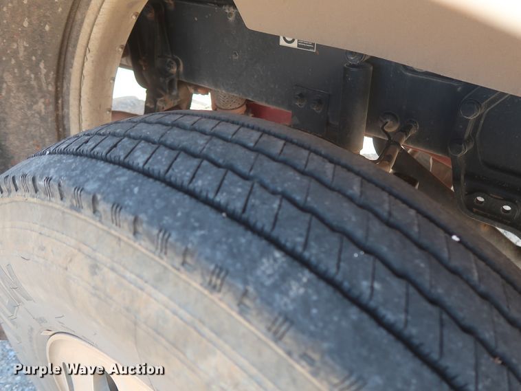 image for item DJ1752 2015 Peterbilt 389  semi truck