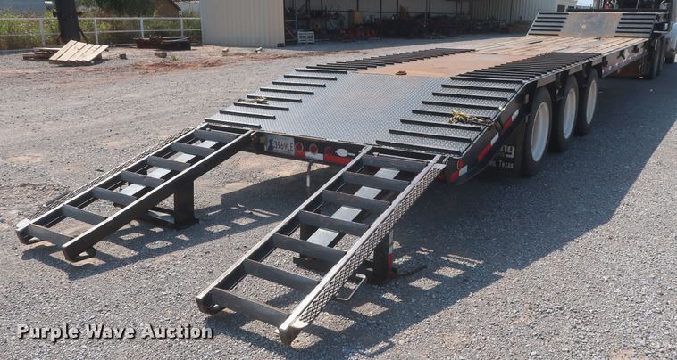 image for item DJ1753 2014 Viking VFD46R16F40T drop deck equipment trailer