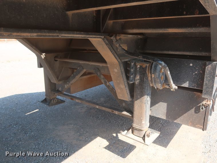 image for item DJ1753 2014 Viking VFD46R16F40T drop deck equipment trailer