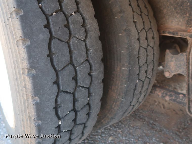 image for item DJ1753 2014 Viking VFD46R16F40T drop deck equipment trailer