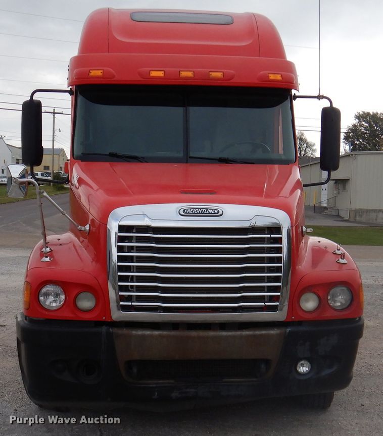 image for item DY9548 2007 Freightliner Century Class  semi truck