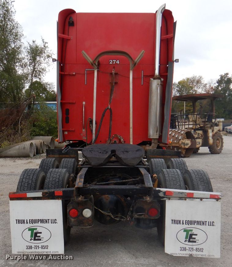 image for item DY9548 2007 Freightliner Century Class  semi truck