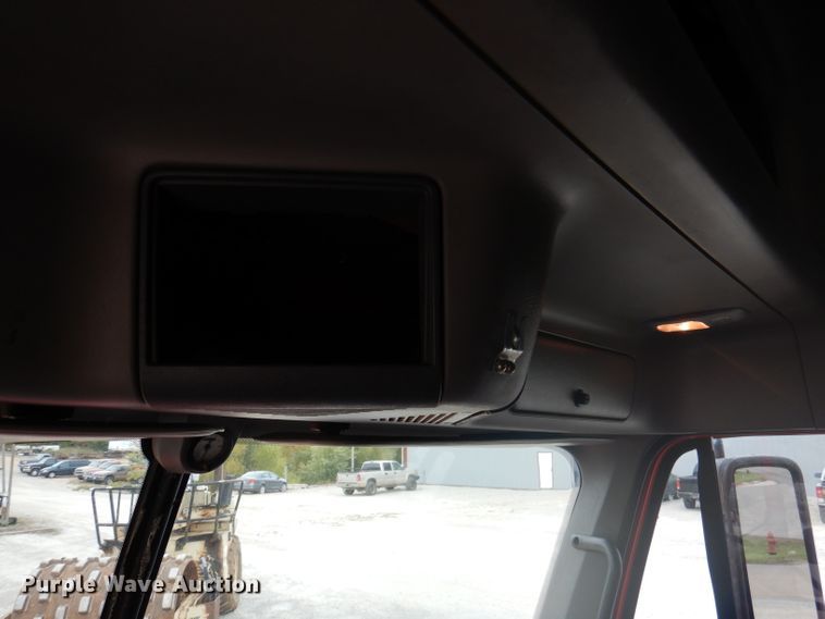 image for item DY9548 2007 Freightliner Century Class  semi truck