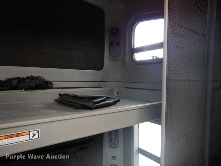 image for item DY9548 2007 Freightliner Century Class  semi truck