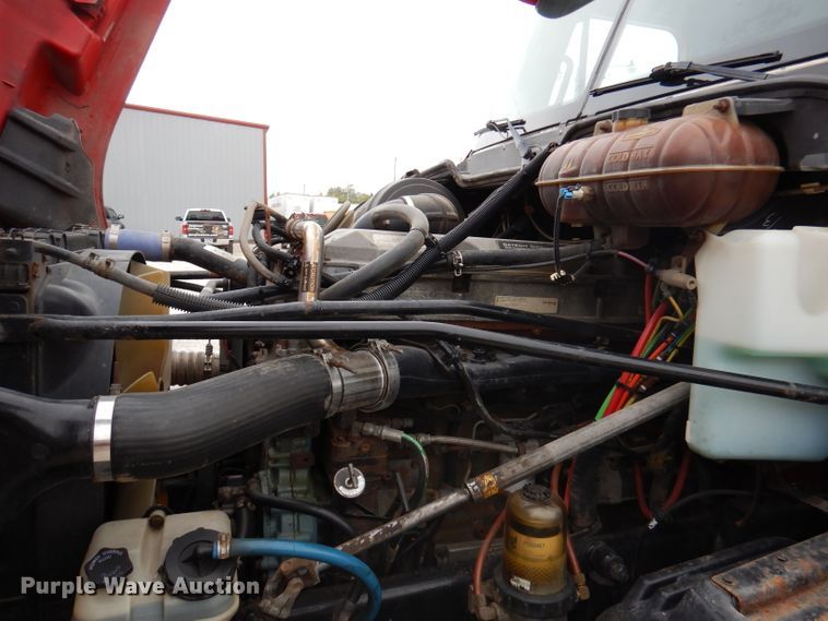 image for item DY9548 2007 Freightliner Century Class  semi truck