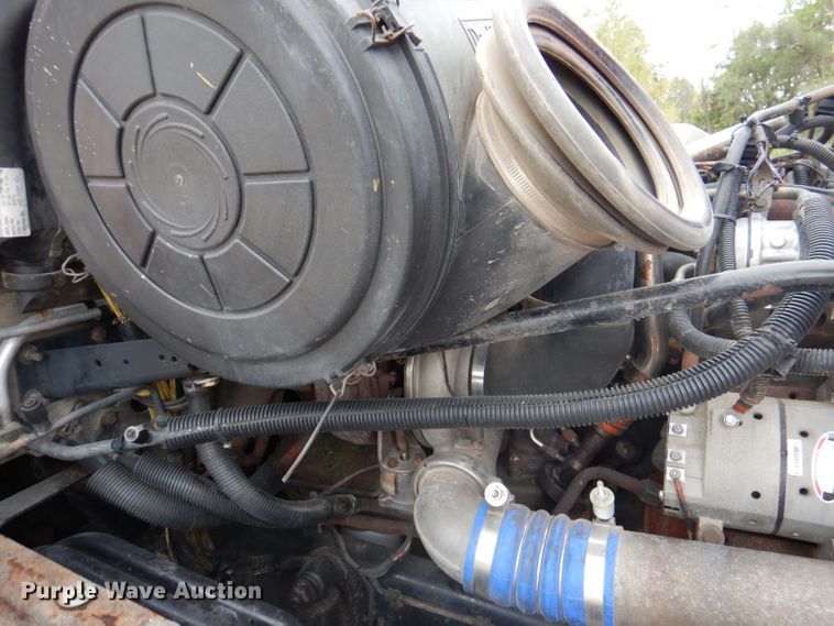 image for item DY9548 2007 Freightliner Century Class  semi truck