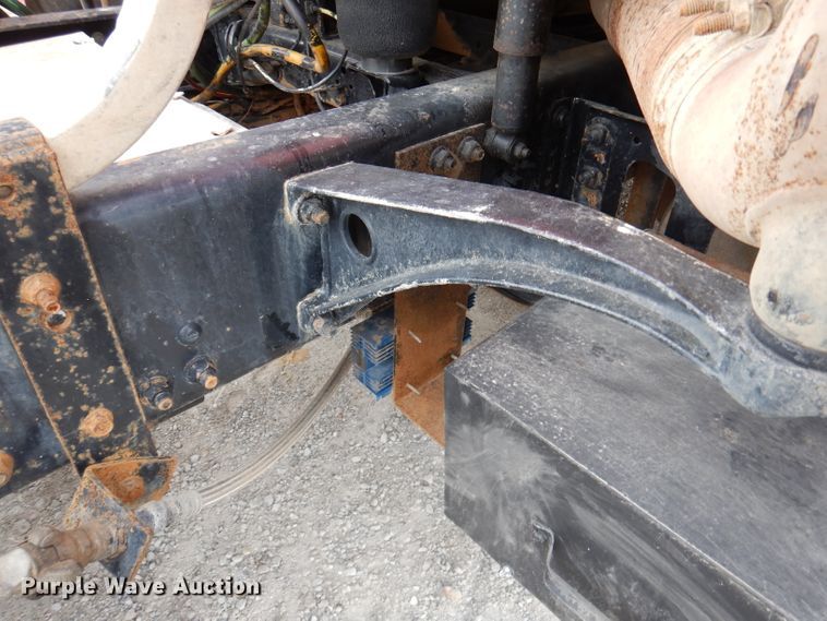 image for item DY9548 2007 Freightliner Century Class  semi truck