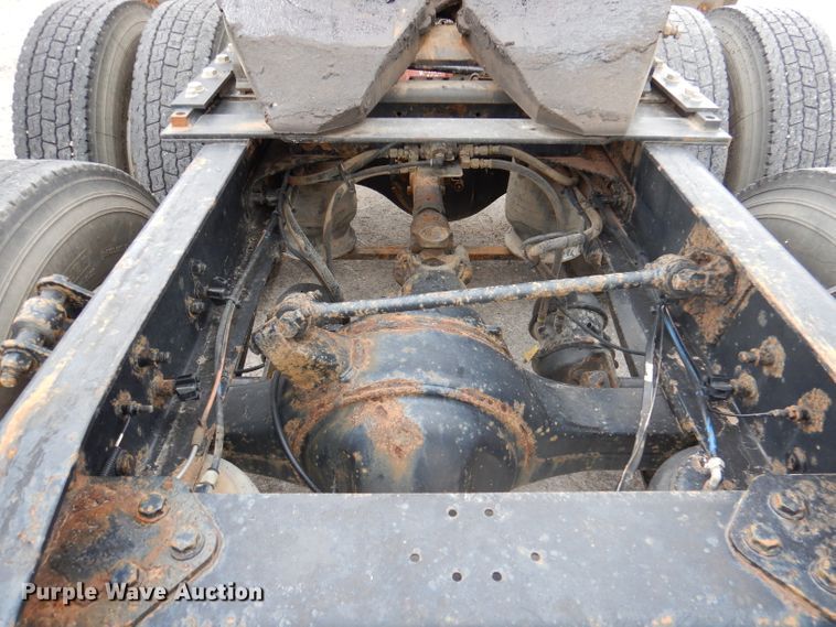 image for item DY9548 2007 Freightliner Century Class  semi truck