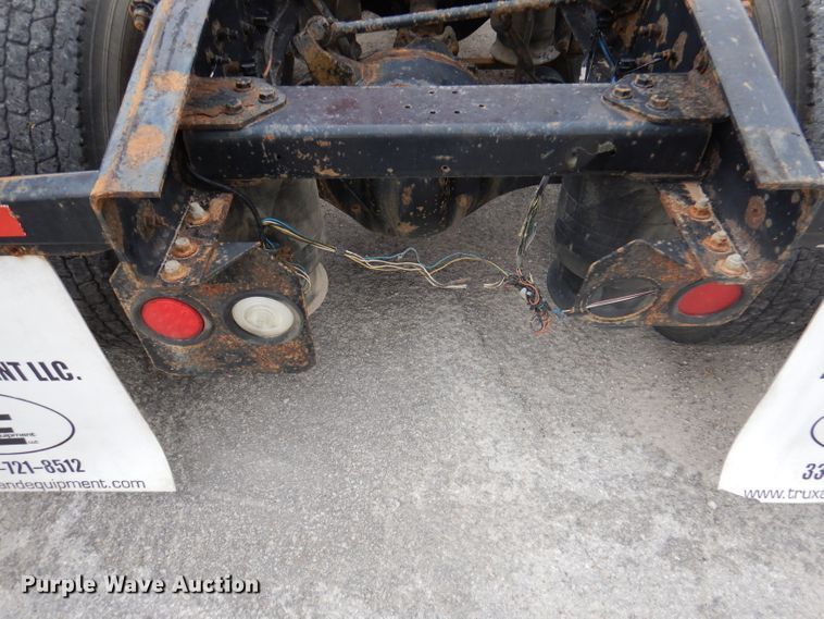 image for item DY9548 2007 Freightliner Century Class  semi truck