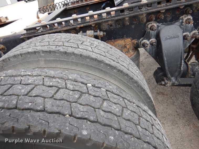 image for item DY9548 2007 Freightliner Century Class  semi truck