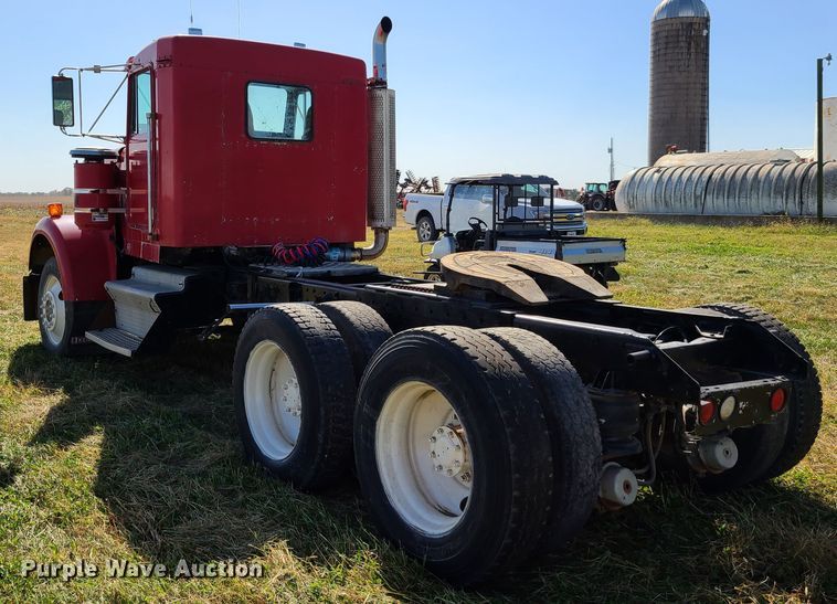 image for item EL9510 1986 Kenworth W900  semi truck