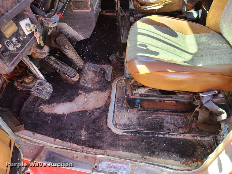 image for item EL9510 1986 Kenworth W900  semi truck