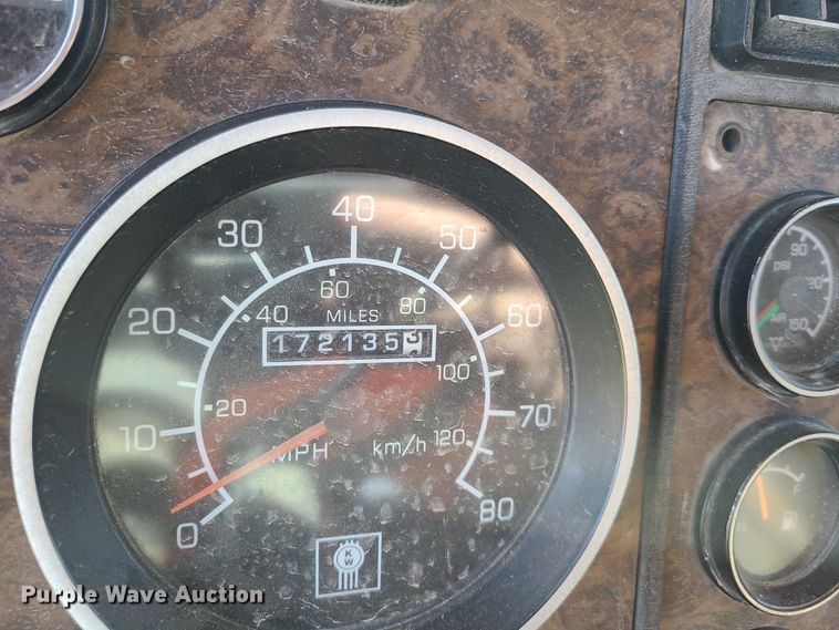 image for item EL9510 1986 Kenworth W900  semi truck