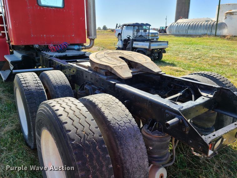 image for item EL9510 1986 Kenworth W900  semi truck