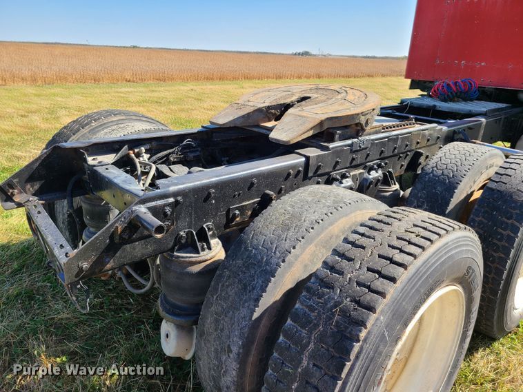 image for item EL9510 1986 Kenworth W900  semi truck