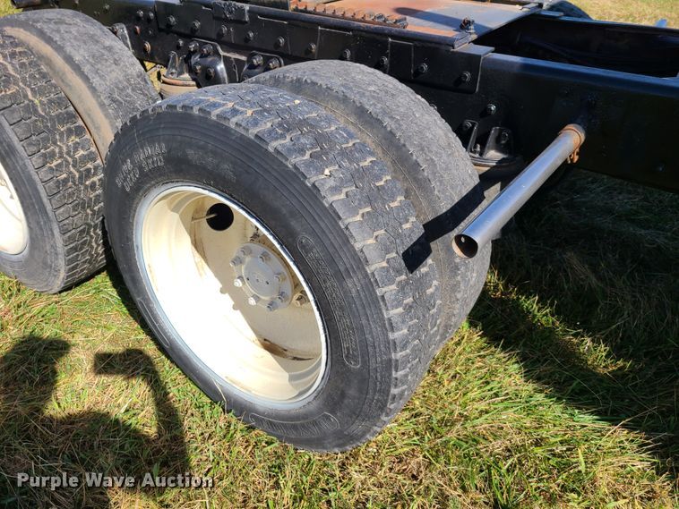 image for item EL9510 1986 Kenworth W900  semi truck