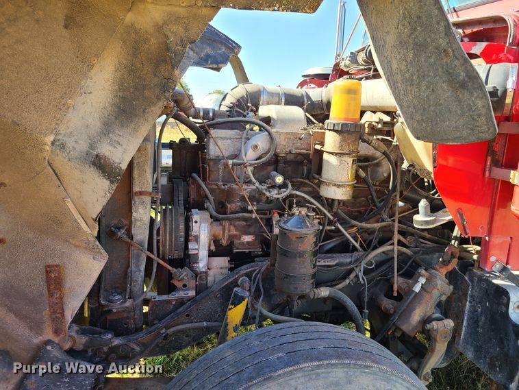 image for item EL9510 1986 Kenworth W900  semi truck