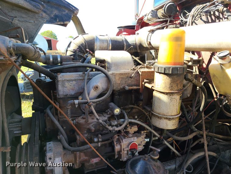 image for item EL9510 1986 Kenworth W900  semi truck