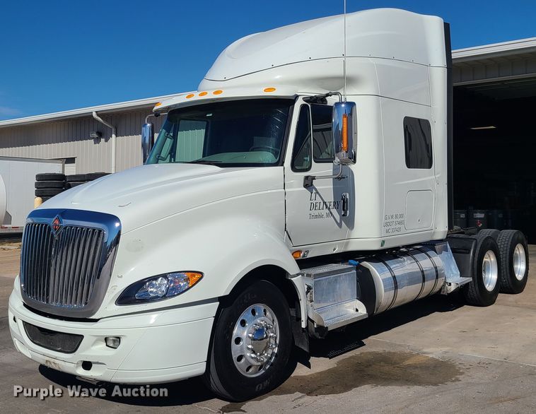 image for item EL9522 2014 International ProStar  semi truck