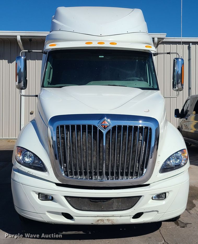 image for item EL9522 2014 International ProStar  semi truck