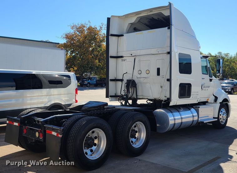 image for item EL9522 2014 International ProStar  semi truck