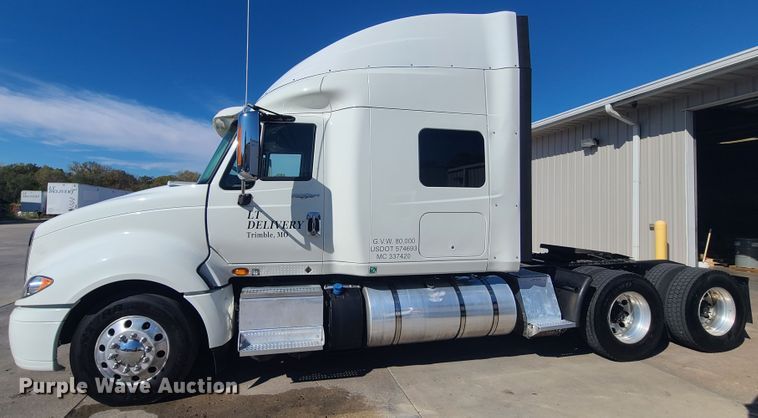 image for item EL9522 2014 International ProStar  semi truck