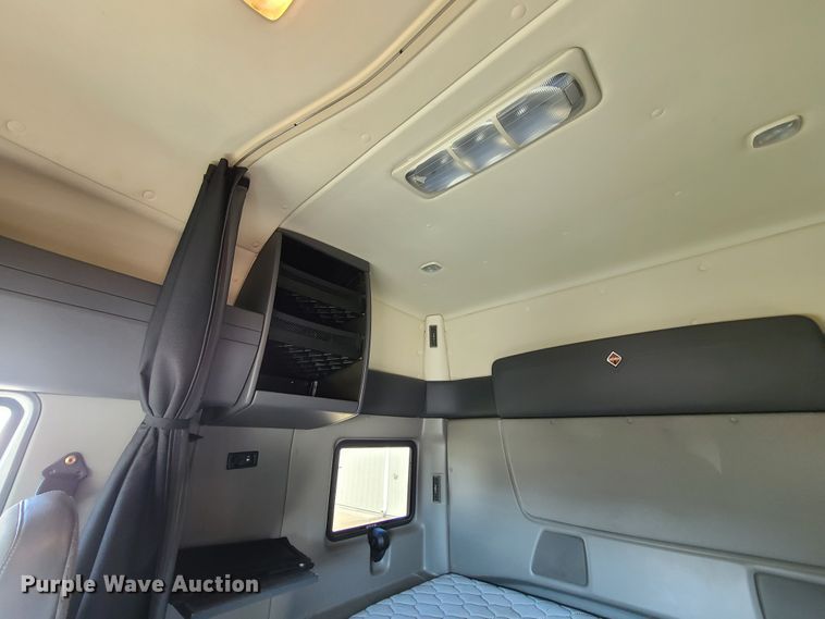 image for item EL9522 2014 International ProStar  semi truck