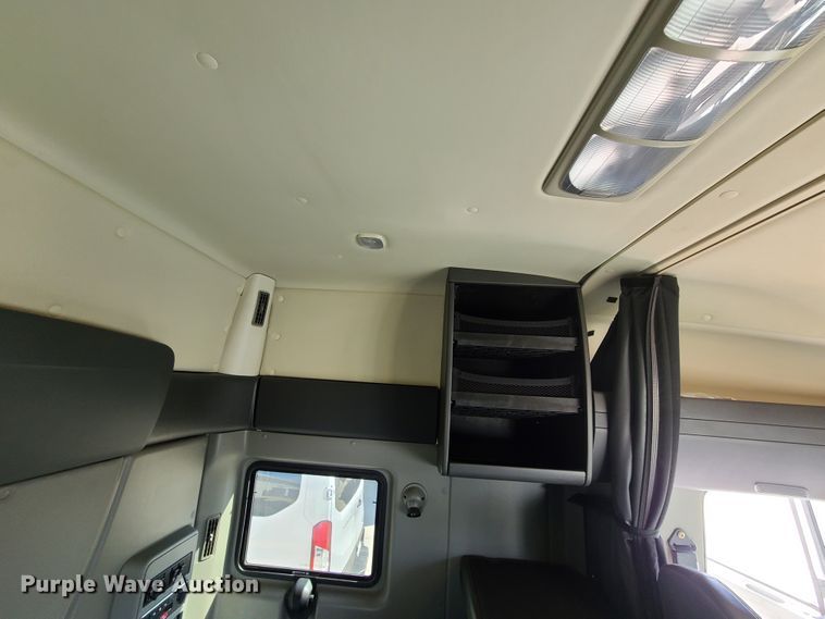 image for item EL9522 2014 International ProStar  semi truck