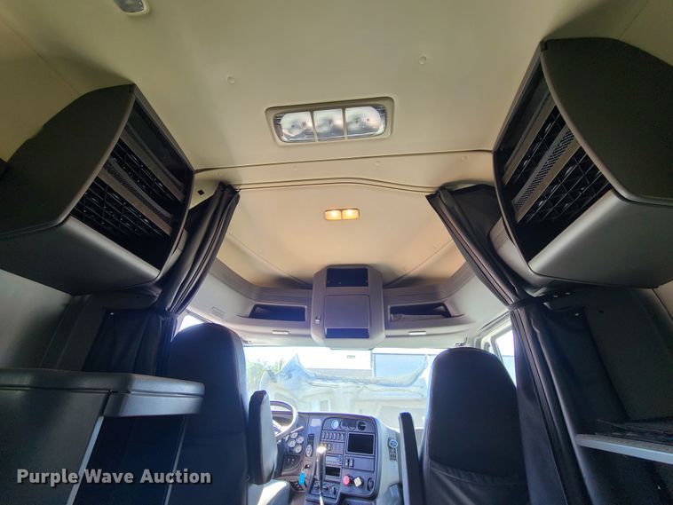 image for item EL9522 2014 International ProStar  semi truck