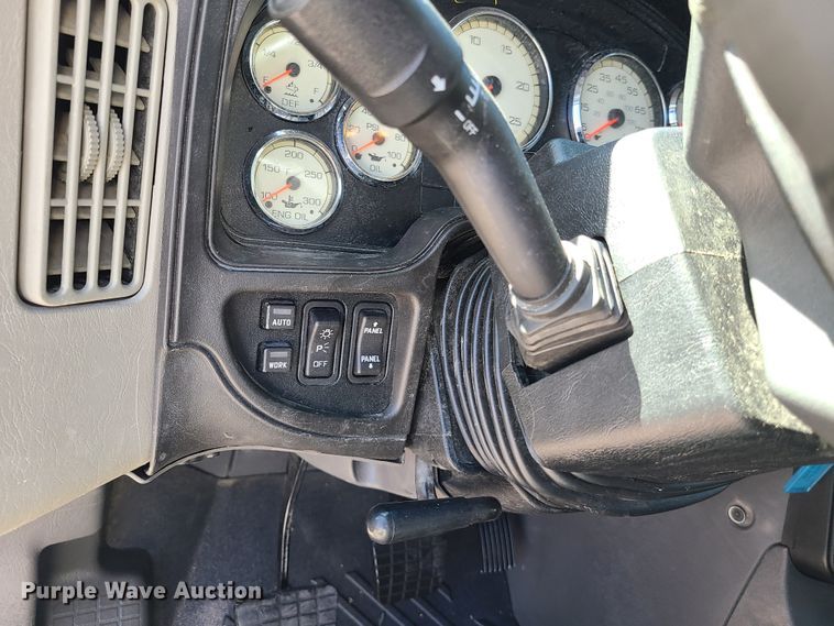 image for item EL9522 2014 International ProStar  semi truck