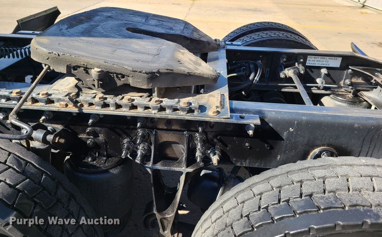 image for item EL9522 2014 International ProStar  semi truck