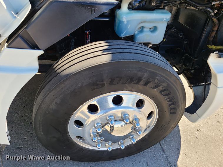 image for item EL9522 2014 International ProStar  semi truck