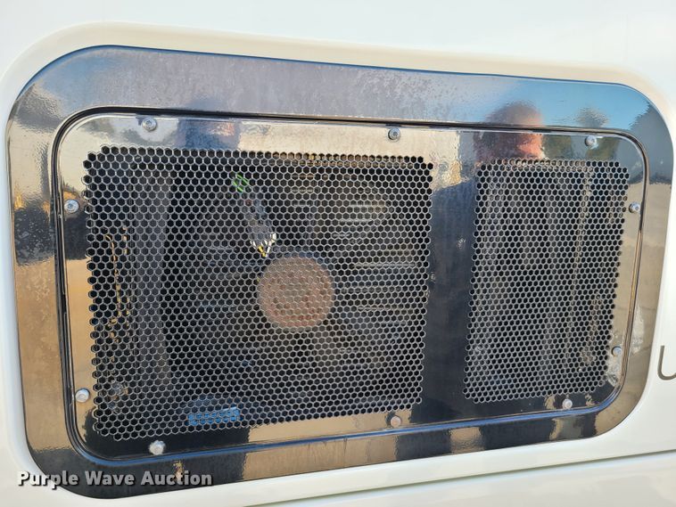 image for item EL9522 2014 International ProStar  semi truck