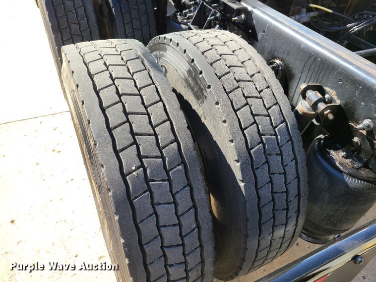 image for item EL9522 2014 International ProStar  semi truck