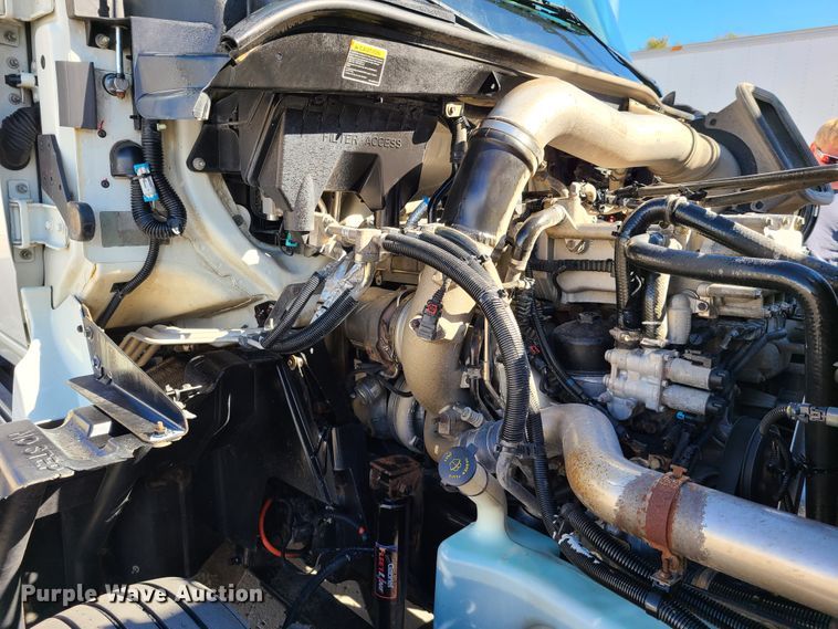 image for item EL9522 2014 International ProStar  semi truck