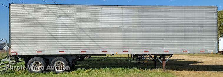 image for item ET9014 1971 Fruehauf FB9F240 dry van trailer