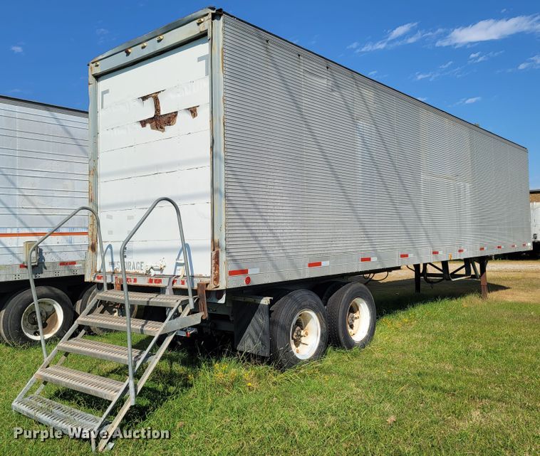 image for item ET9014 1971 Fruehauf FB9F240 dry van trailer